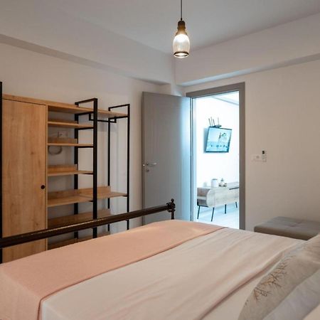 Aleksandra Apartments ซารานเดอ ภายนอก รูปภาพ