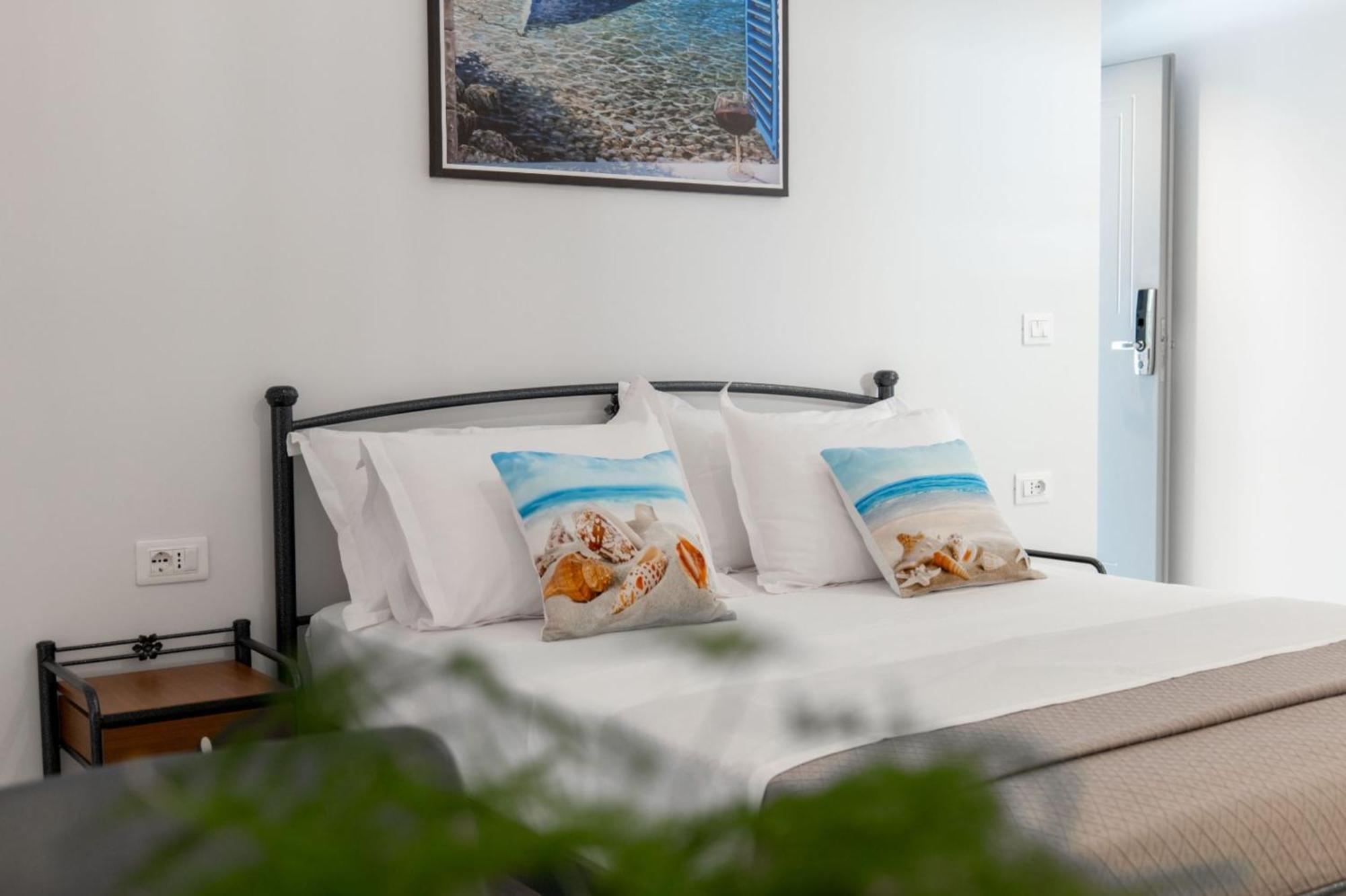 Aleksandra Apartments ซารานเดอ ภายนอก รูปภาพ