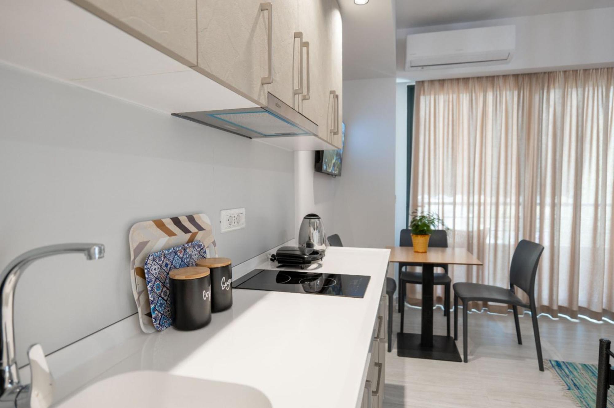 Aleksandra Apartments ซารานเดอ ภายนอก รูปภาพ