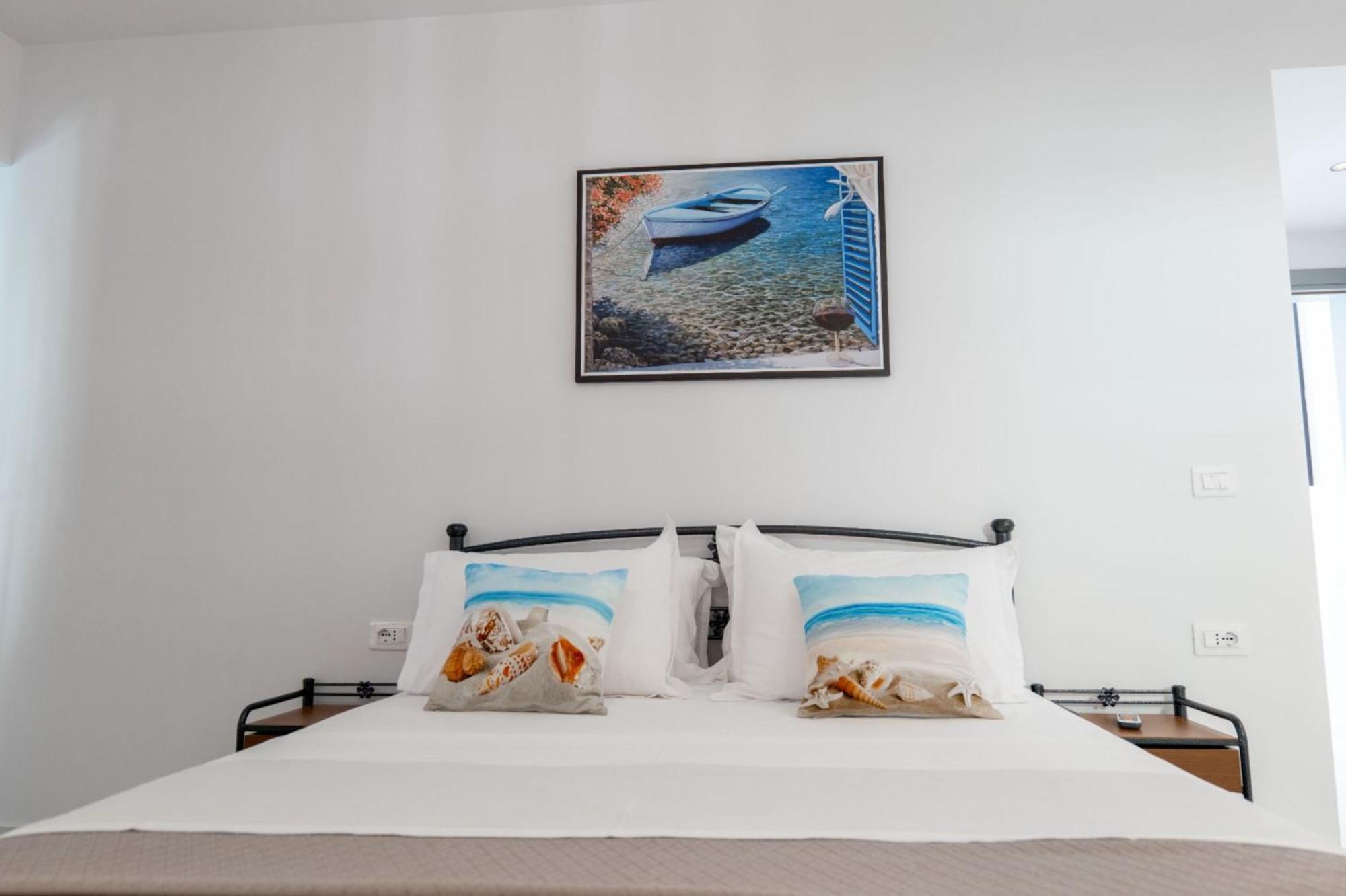 Aleksandra Apartments ซารานเดอ ภายนอก รูปภาพ