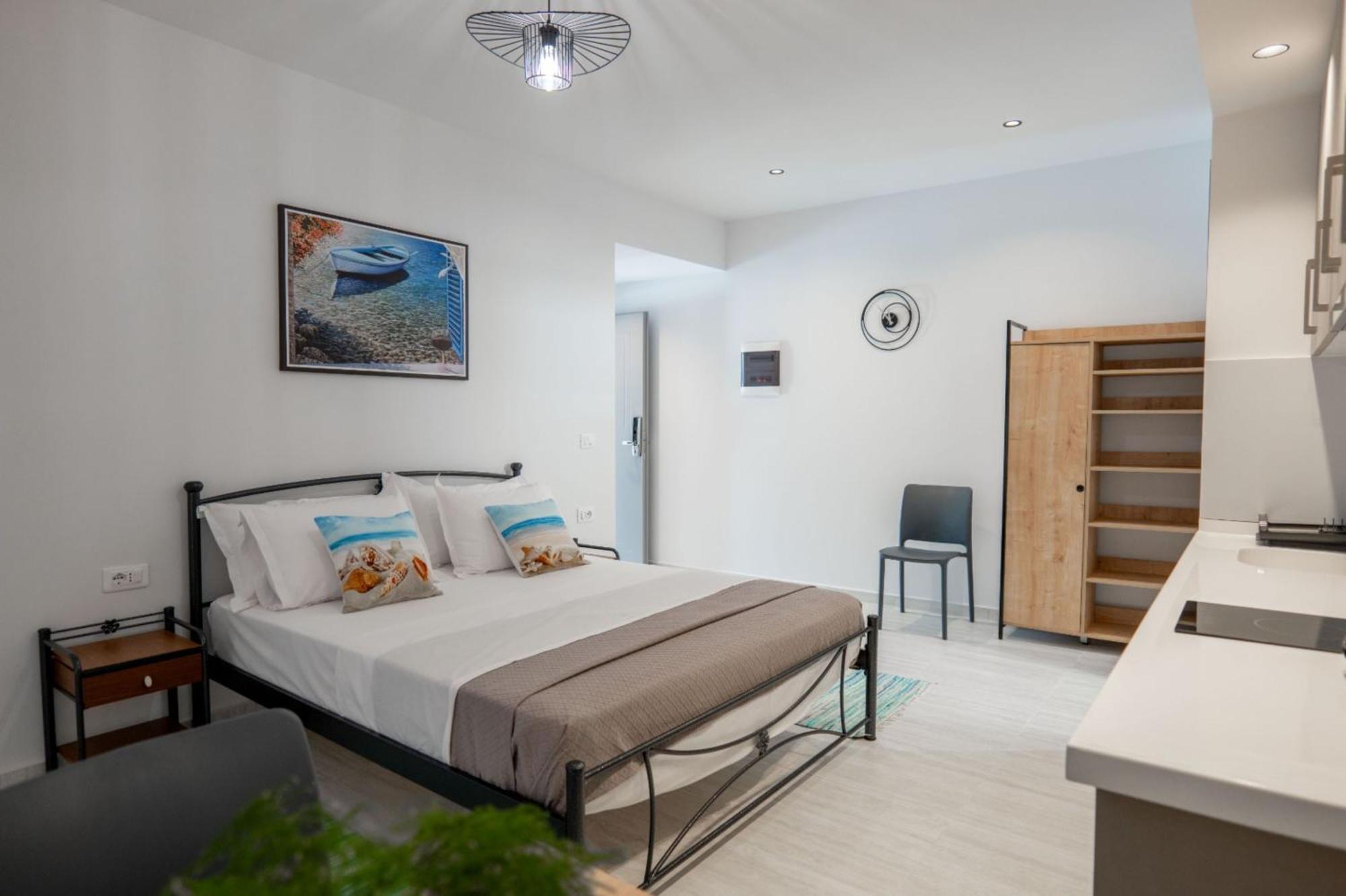 Aleksandra Apartments ซารานเดอ ภายนอก รูปภาพ