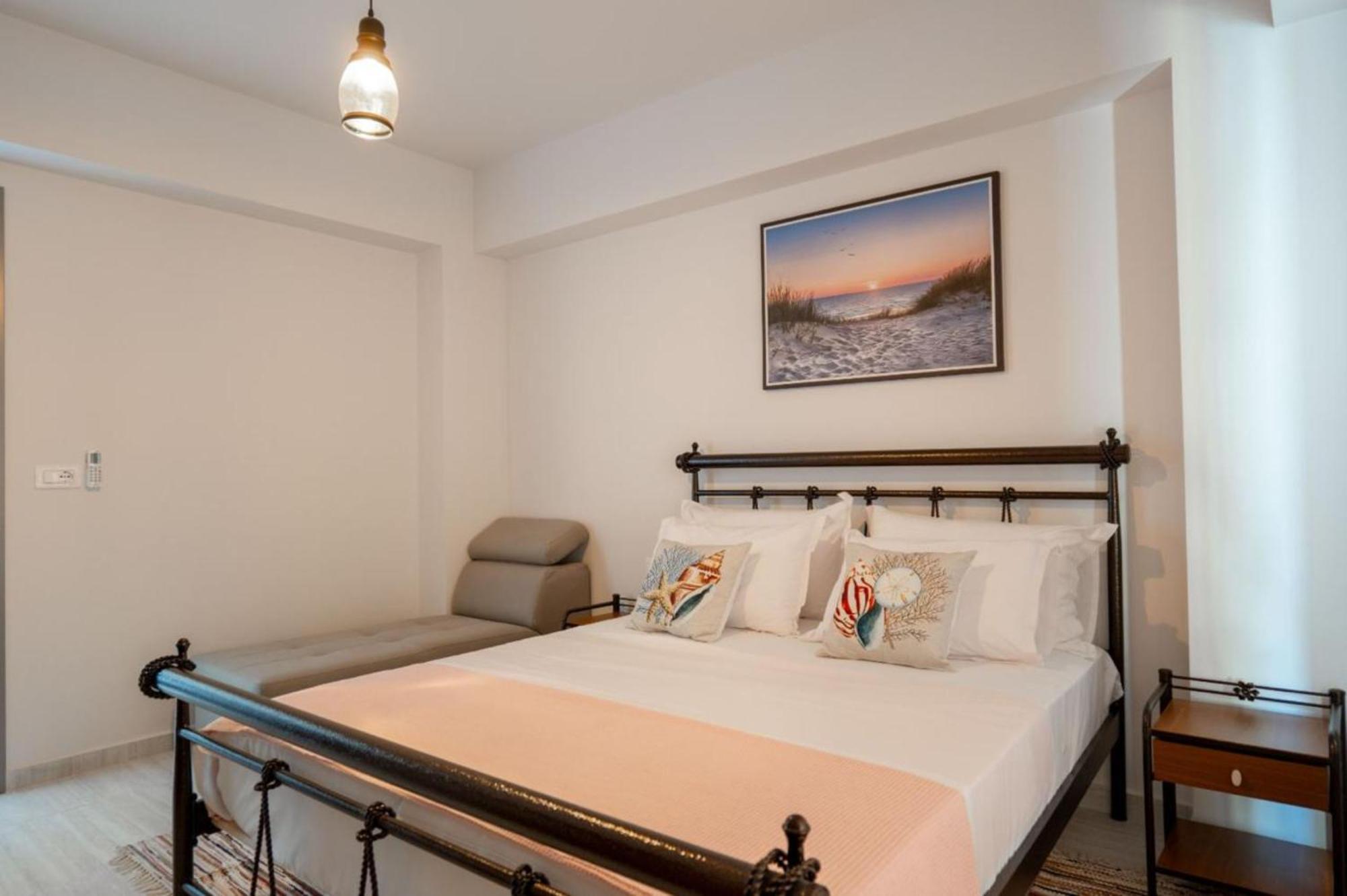 Aleksandra Apartments ซารานเดอ ภายนอก รูปภาพ